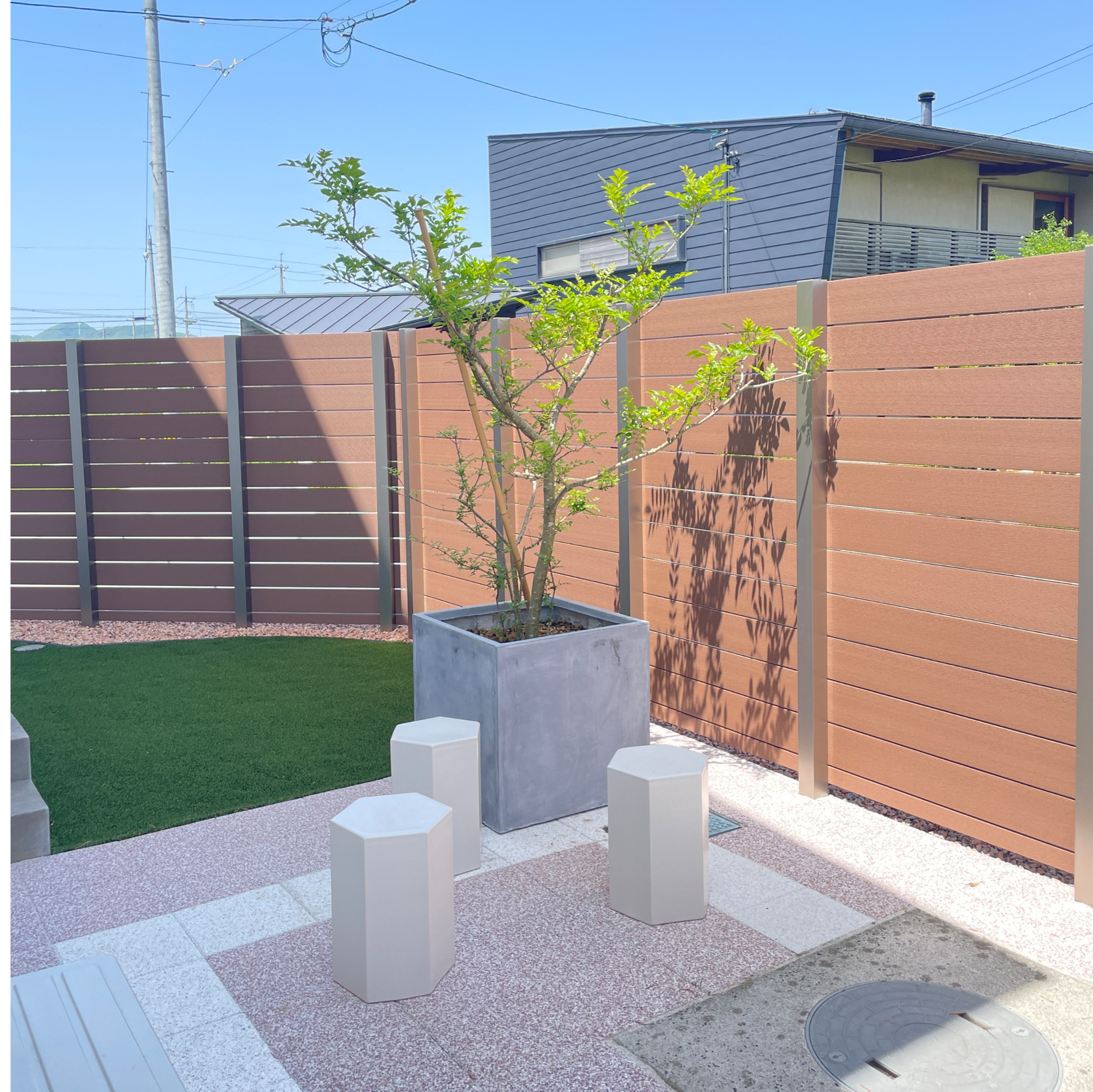 米子市 外構リフォーム 人工芝と植栽で整備された庭