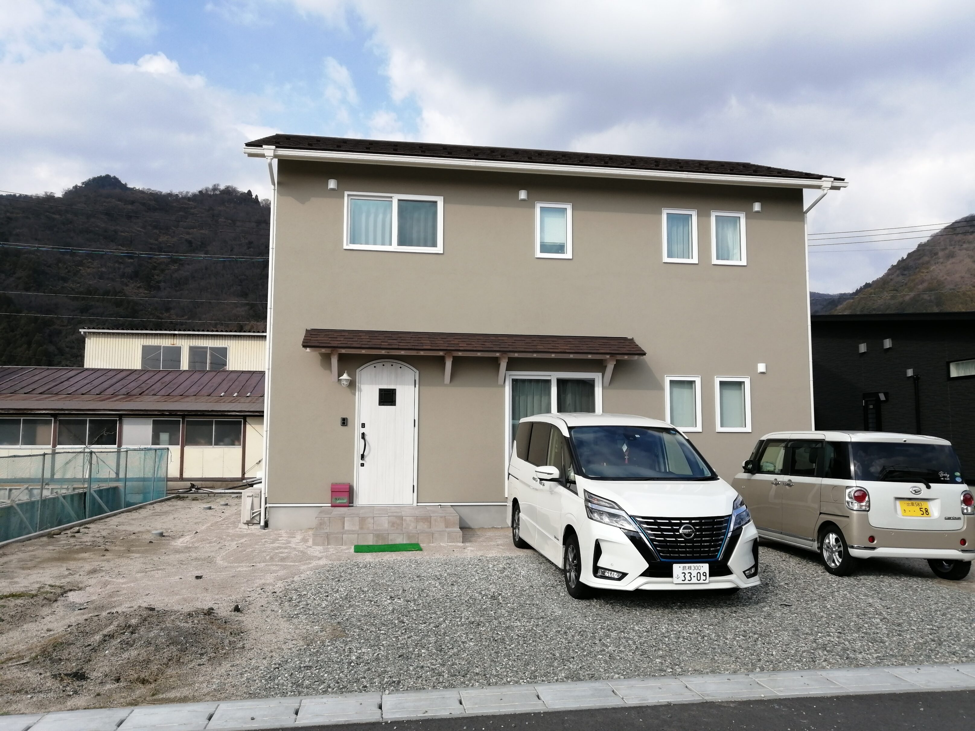 米子市 外構リフォーム前の駐車スペース