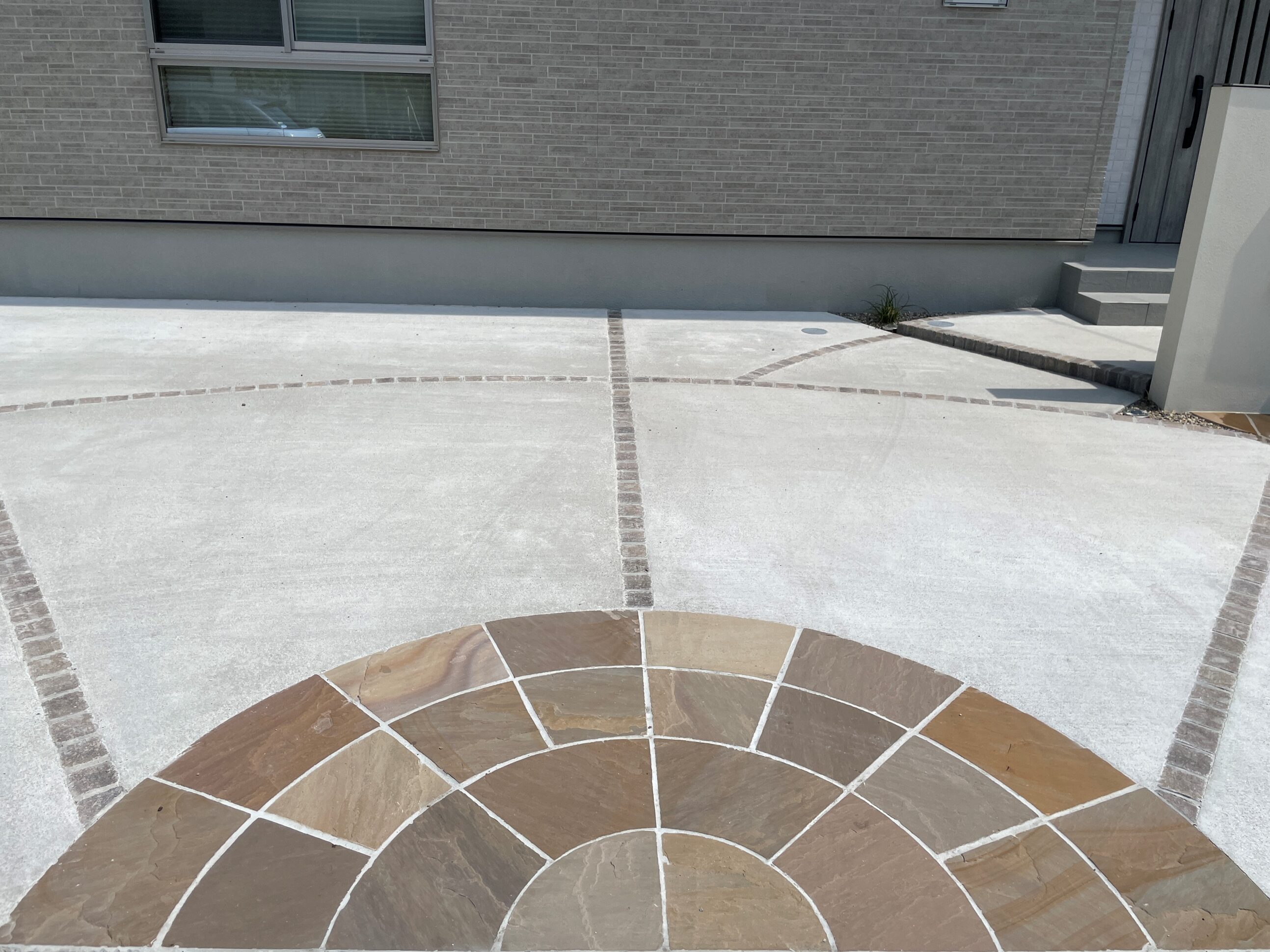 米子市 外構リフォーム 石張りアプローチと駐車場のデザイン事例