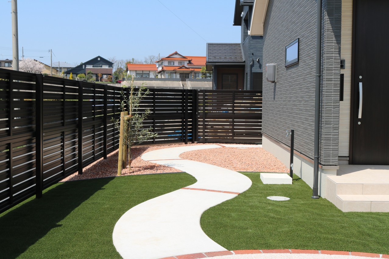 米子市で施工した目隠しフェンス事例