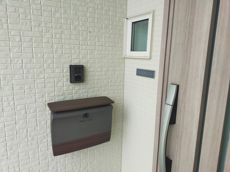 米子市 外構リフォーム 門まわりのポストとインターホン設置例