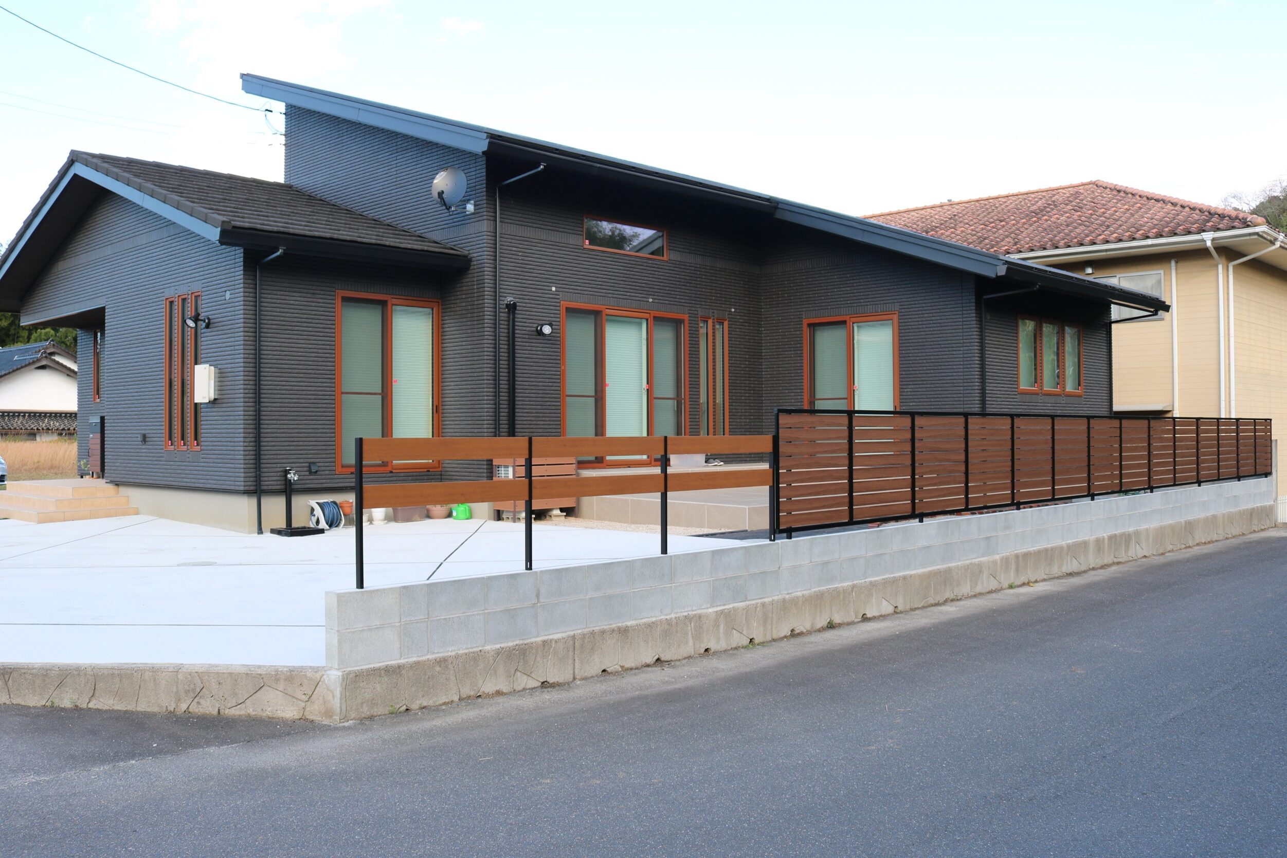 米子市 外構リフォーム デザインと安全性を両立したフェンス