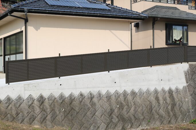 米子市 外構工事 安全性を高めた塀とフェンスの施工後