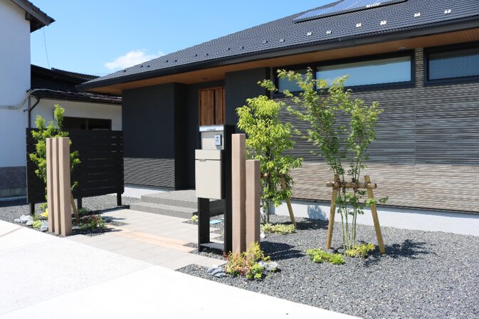 米子市 外構施工 門まわりと玄関アプローチの外構事例